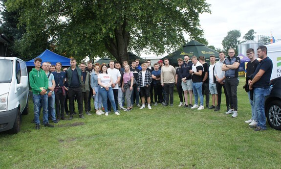 Studenci MANS w Łomży na ćwiczeniach terenowych w Zakładzie Doświadczalnym Oceny Odmian Marianowo