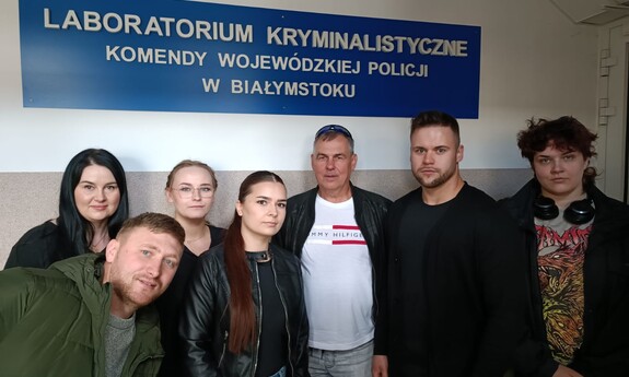 Ćwiczenia studentów w Laboratorium Kryminalistycznym KWP w Białymstoku