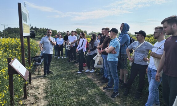 Rolnictwo, które łączy doświadczenie z technologią czyli Ogólnopolskie Warsztaty Polowe w Agroloku pn. ,,Przeszłość kontra przyszłość”.