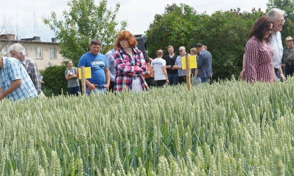 Studenci Międzynarodowej Akademii Nauk Stosowanych w Łomży na  ćwiczeniach terenowych w SDOO Krzyżewo