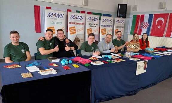 Ponad 700 uczniów na panelu „Nauka – Praca – Edukacja” w MANS w Łomży